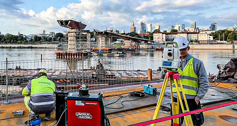 Leica Nova MS60 MultiStation: The scanning robotic total station ...