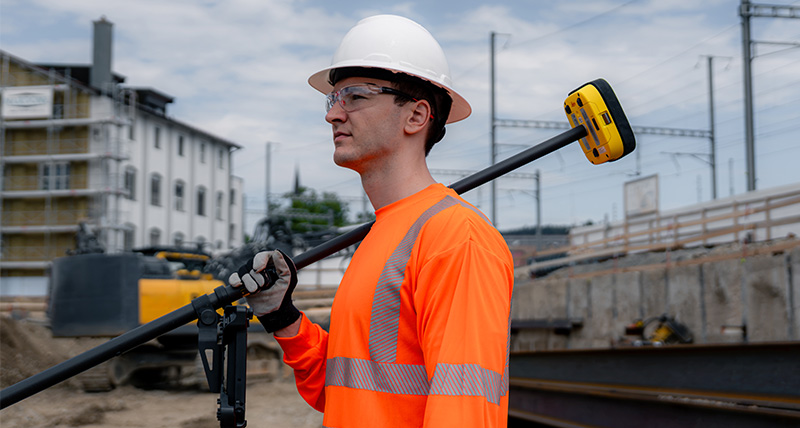 Leica-iCON-iCG11-GNSS-smart-antenna-2-800x428px