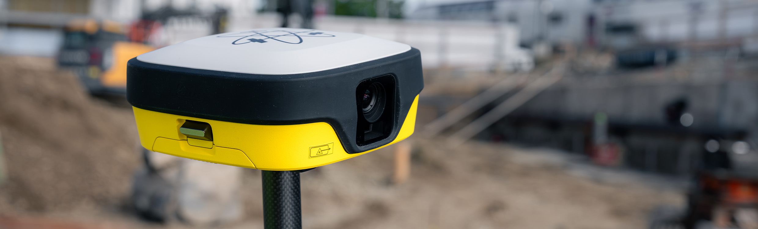 Leica-iCON-iCG11-GNSS-smart-antenna-mainheader-2480x750px