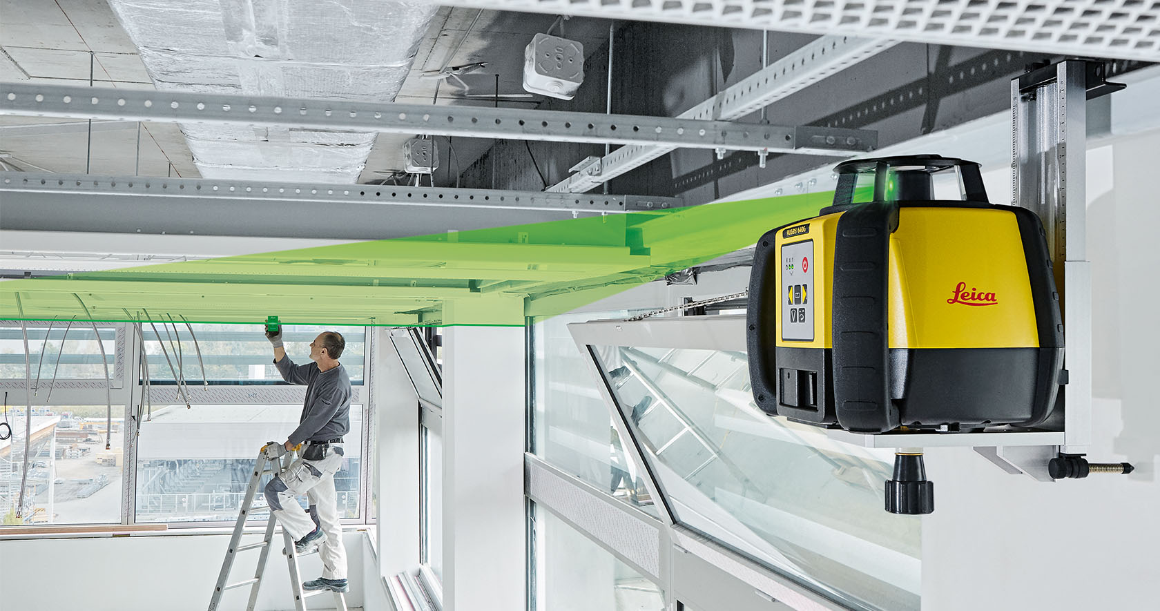 Slider-3_Leica-Rugby-640G