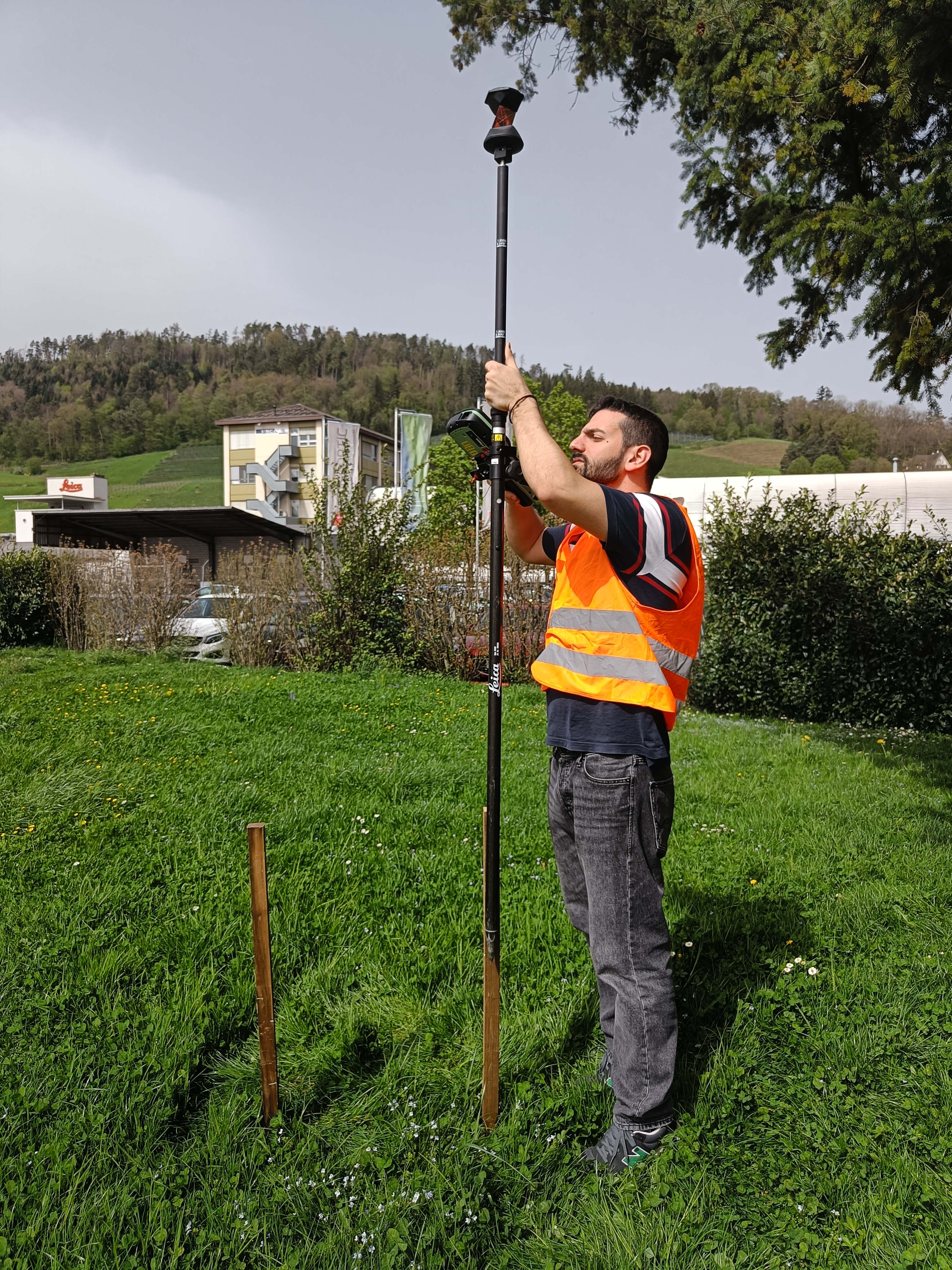 Fast and Accurate Staking of Road Slopes and Surfaces with the Leica ...