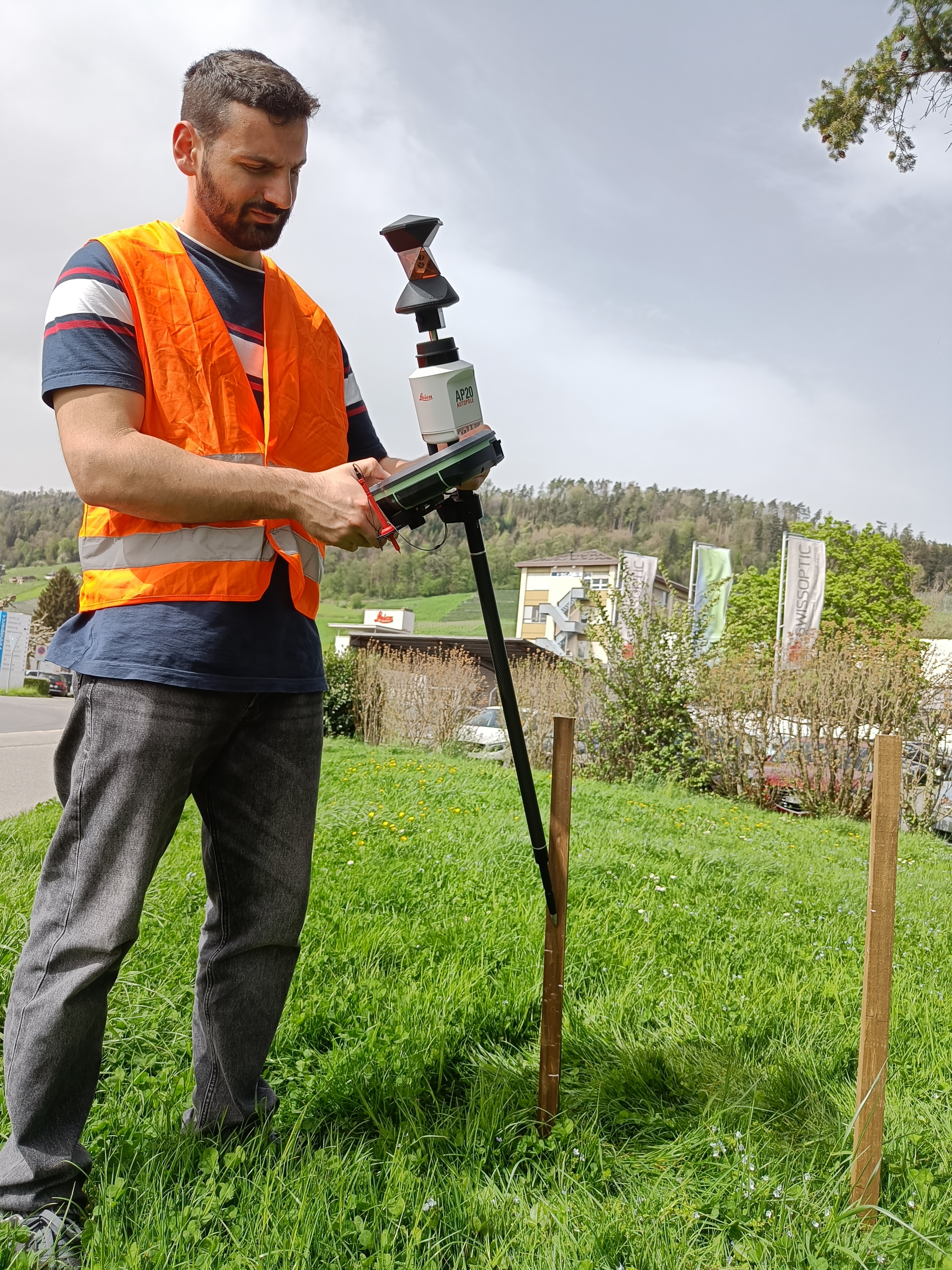 Fast and Accurate Staking of Road Slopes and Surfaces with the Leica ...